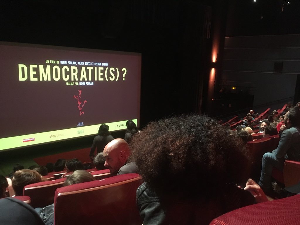 agnesdesplas's tweet photo. Salle comble au @forumdesimages pour avant-première #Démocratie(s) hors série de @Data_Gueule. Merci aux 7819 contributeurs et Prods @Storycircus @premiereslignes et @IRLstories https://t.co/9AtByGbOJO