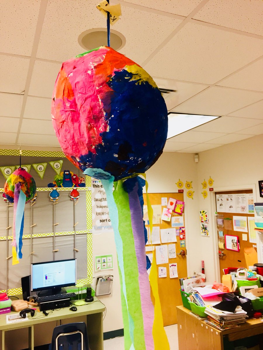 PreKRocksatGGE's tweet photo. Cinco de mayo is a great excuse to do some paper mache! Look how great our piñatas turned out! Tomorrow we are making sombreros. Can’t wait! @GGEseagulls https://t.co/e29wzTg9Ba