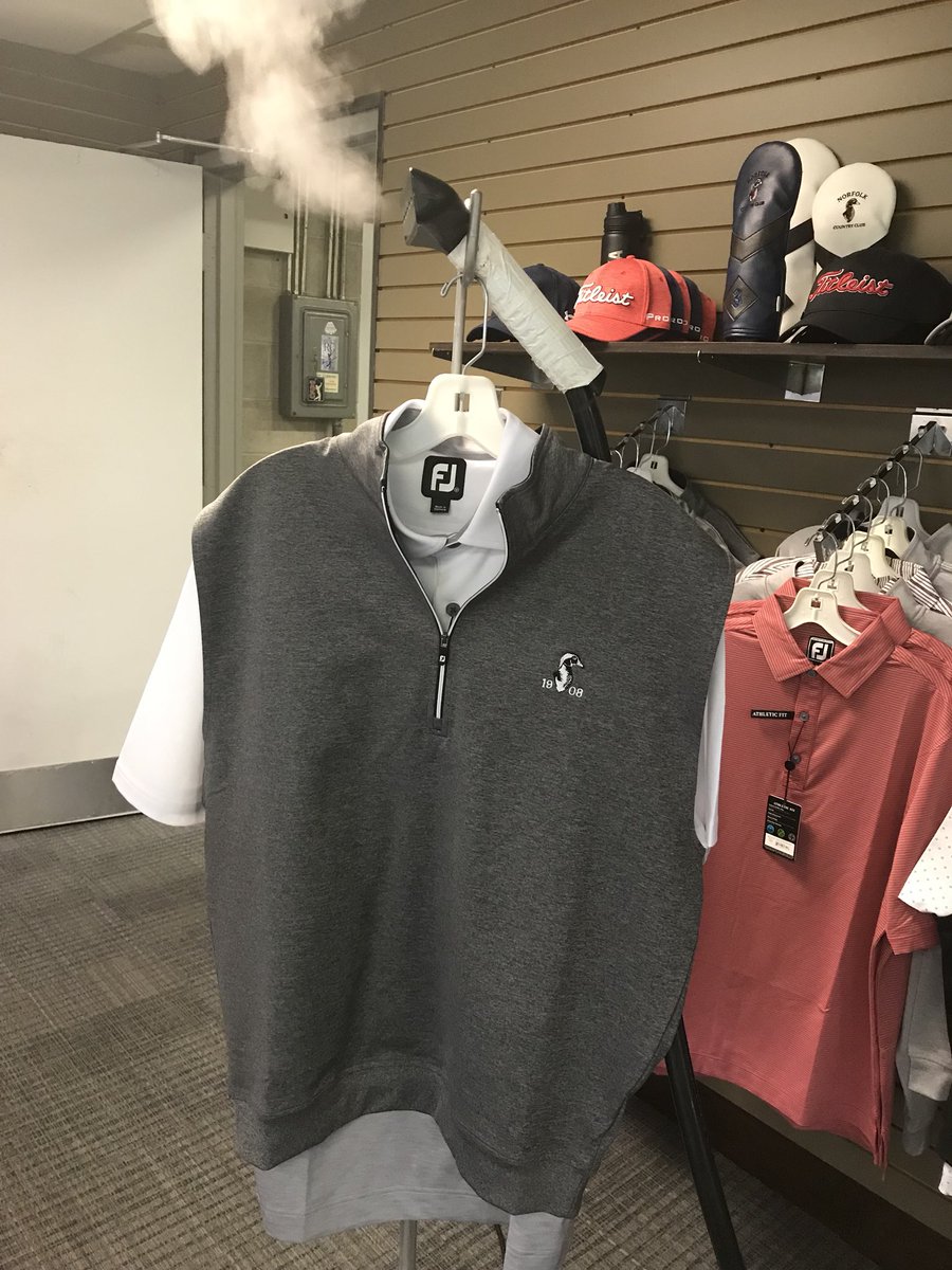 tjohns62's tweet photo. Been awhile but I still have the touch!! #merchandising101 #VestLife @dneujahr https://t.co/8kEwZmSErB