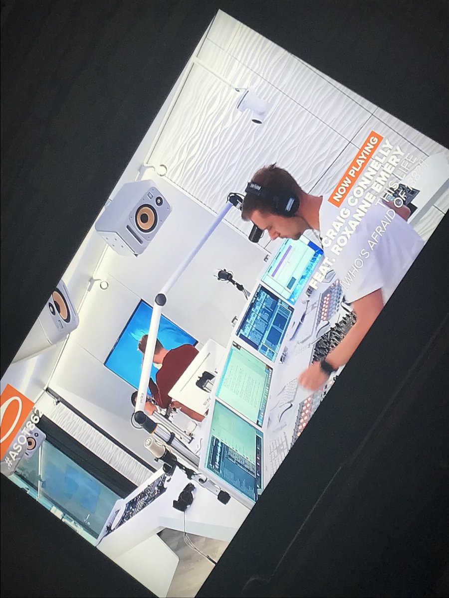 JonnyJones89's tweet image. @Roxanne_Emery in this is amazing! @asot #ASOT862