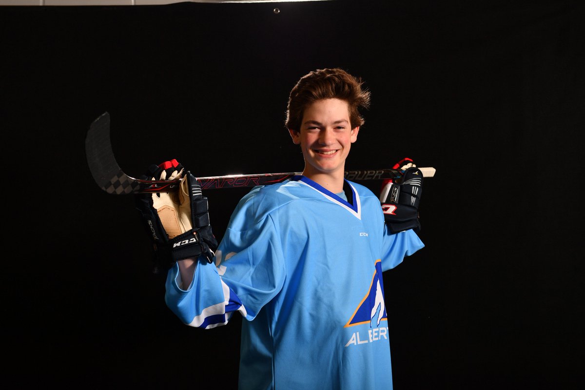 WHLHitmen's tweet photo. “Our 2018 draft class is loaded with talent and potential setting our club up for future success." 

Recap of 2018 WHL Bantam Draft ➡️ https://t.co/hgL4XOsTpf https://t.co/PMZg45FX7I