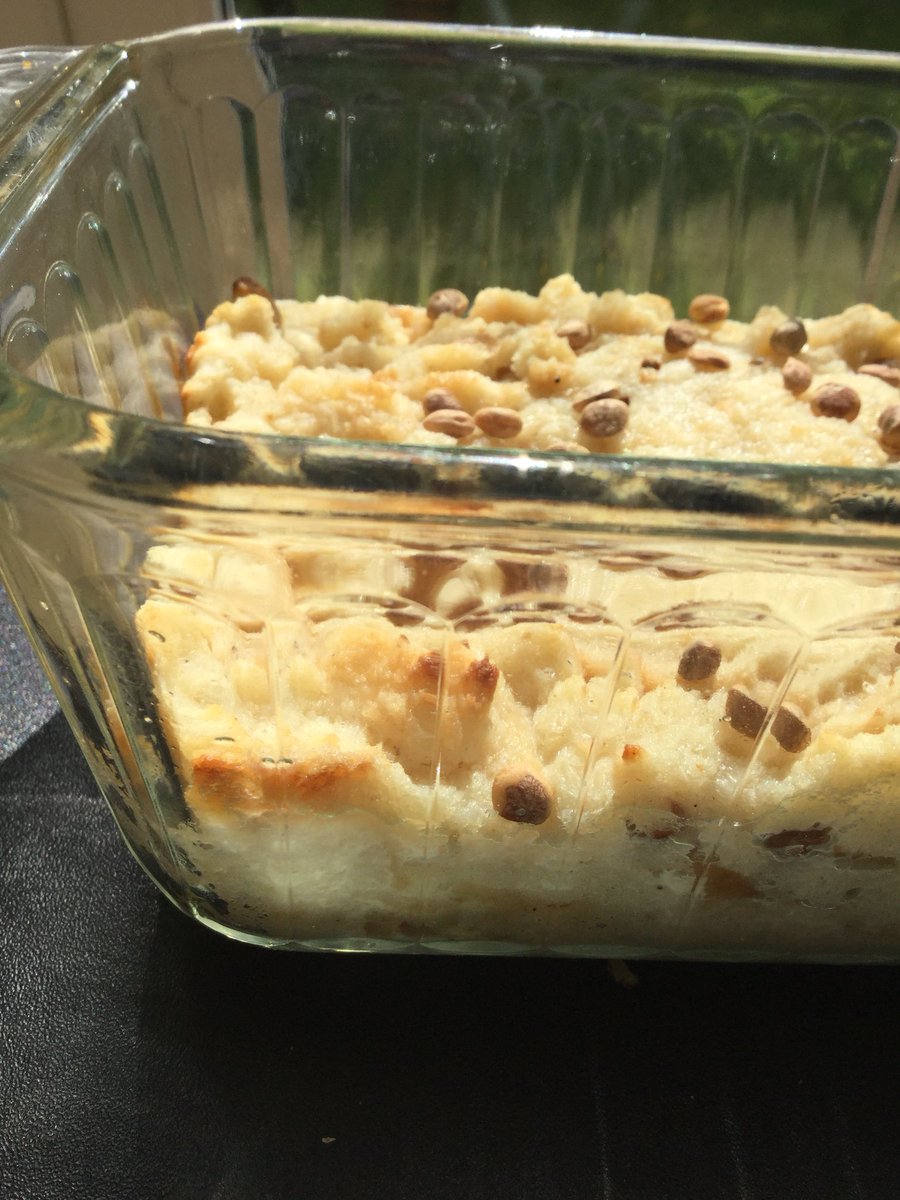 MoniBharadwaj's tweet photo. Day 4 Desserts Course- Parsi bread pudding with charoli nuts, cardamom, vanilla, cashew nuts and eggs all baked to a creamy perfection #cookingwithmonisha #bespokecourse https://t.co/ffaXLDJuOb