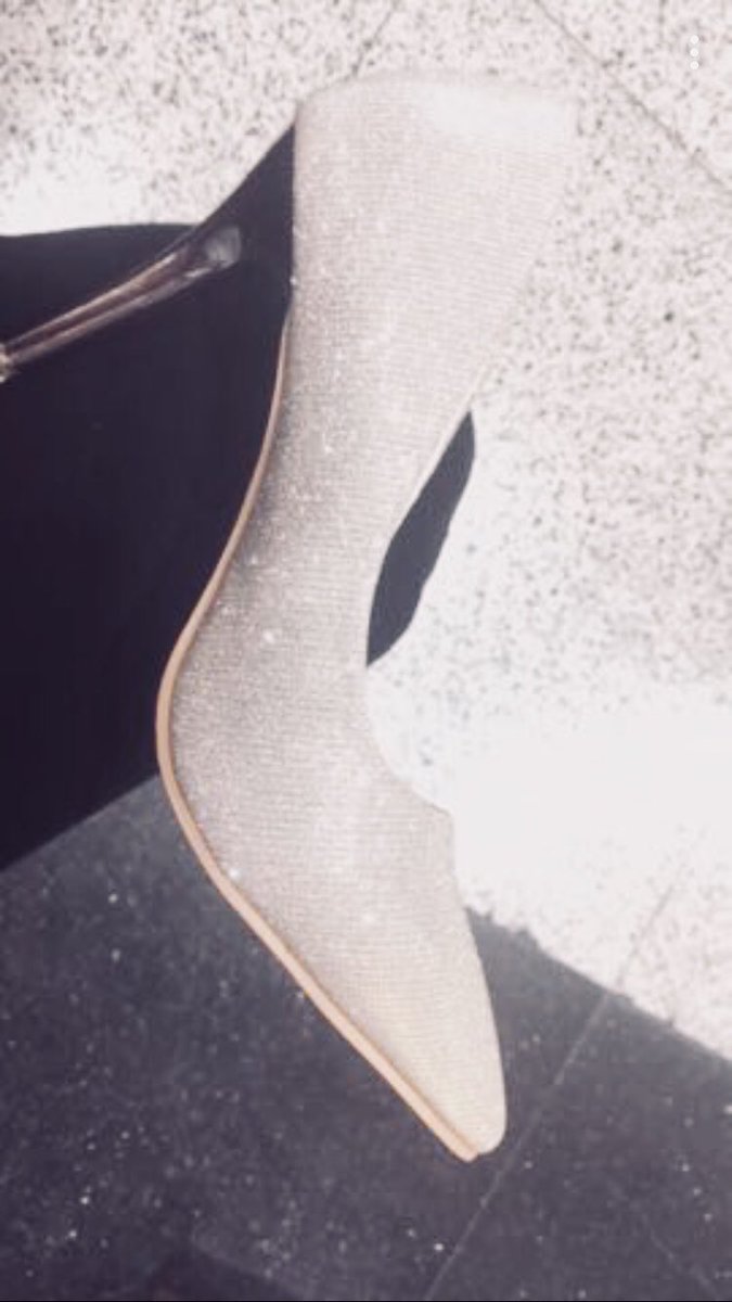 LadyElf2's tweet image. Omggg!! Am taking this #baby home with me tonight❤️👠#Obsession#GirlsProb