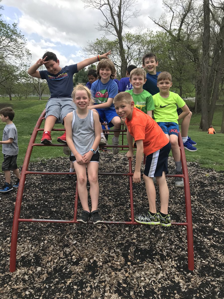 Mrs_Hoglund's tweet photo. Pretty awesome day with my crew! #SJSDproud #ellisonrocks #gladtherainstayedaway #stinkybunch https://t.co/xNpg4Qaeh2