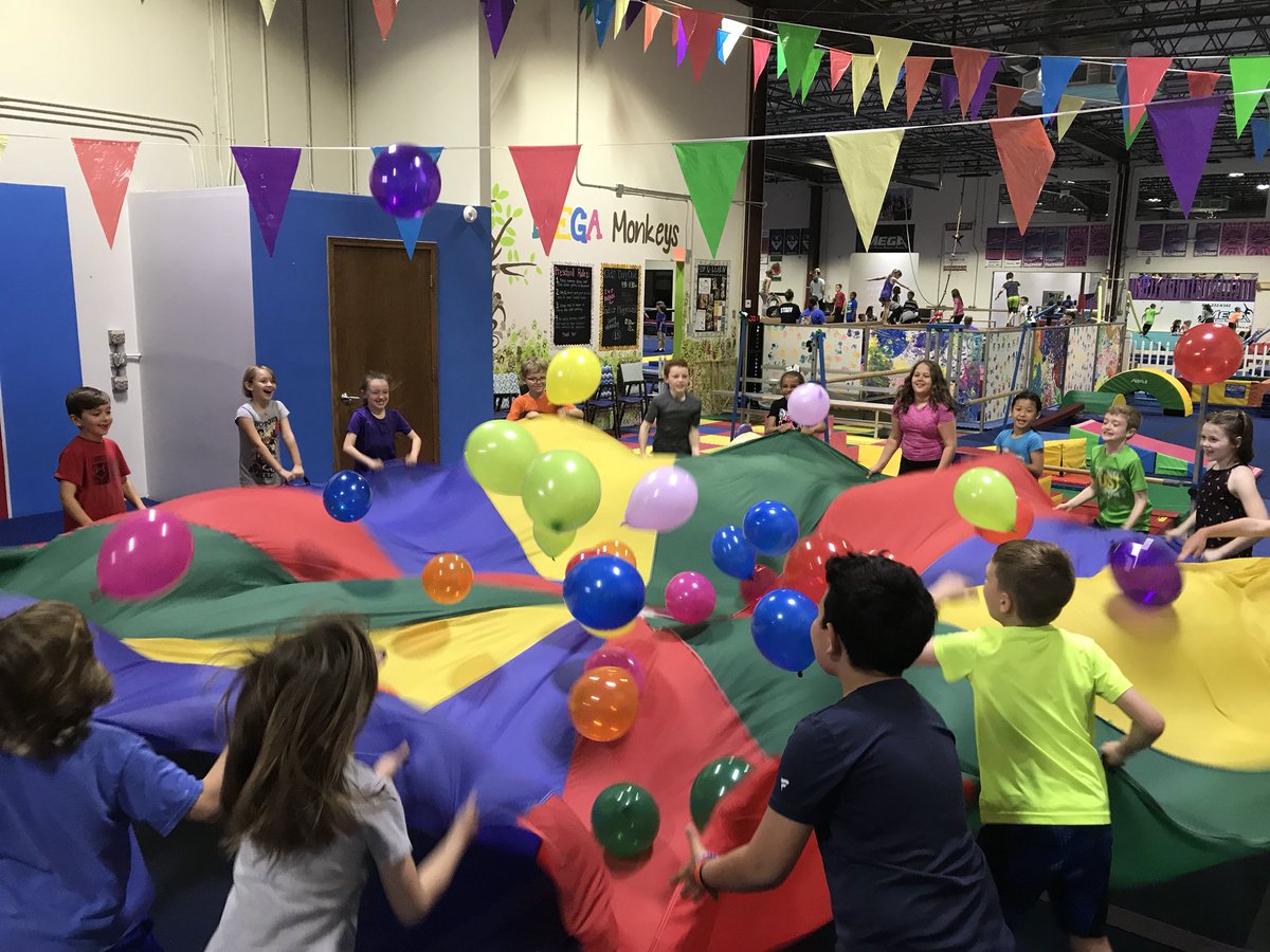 Mrs_Hoglund's tweet photo. Pretty awesome day with my crew! #SJSDproud #ellisonrocks #gladtherainstayedaway #stinkybunch https://t.co/xNpg4Qaeh2