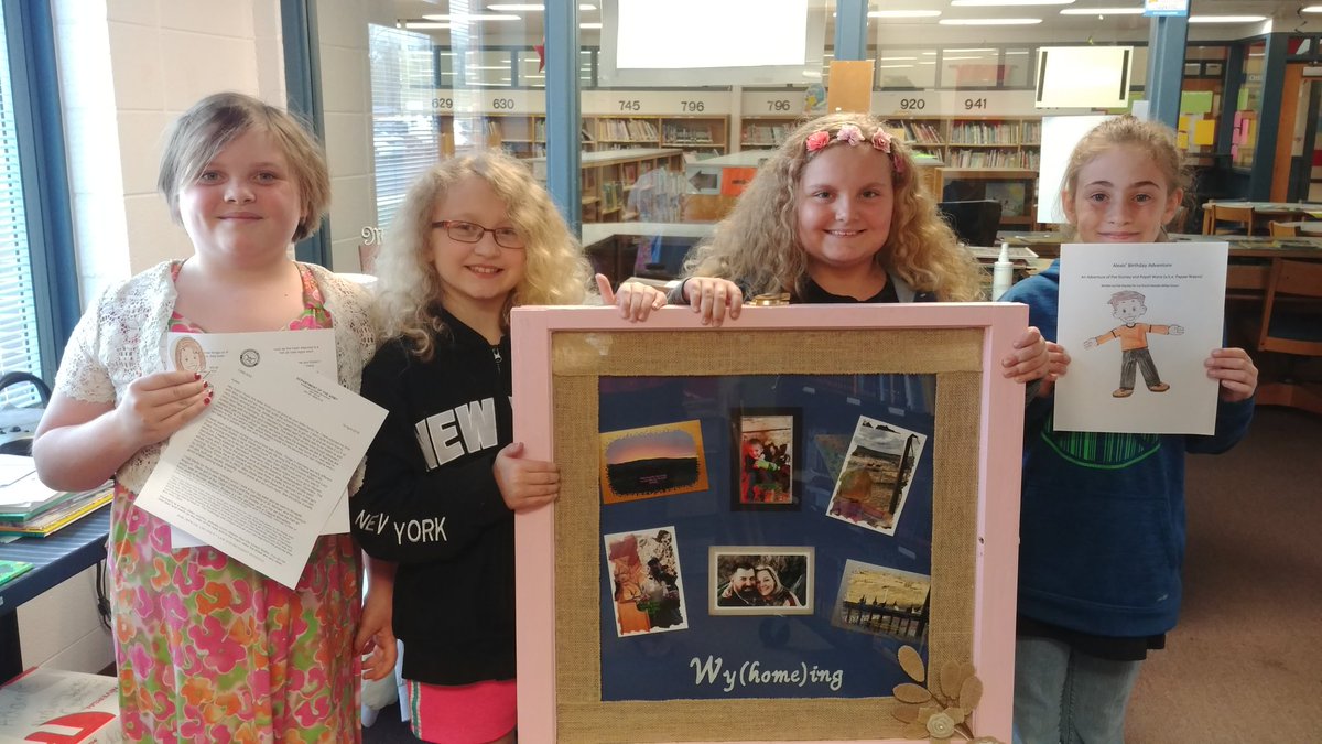 Students from @MrsGrider3rd class show off their Flat Stanley projects. #jcde #bethe1 #FlatStanley