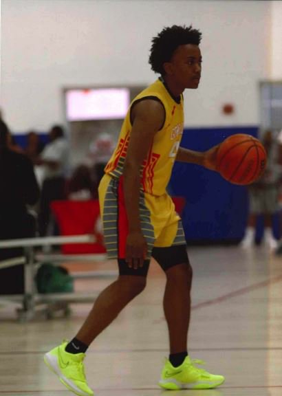thecoachwash's tweet photo. @Dallas_Showtyme FOE. #KansasTakeover #JayhawkInvitational https://t.co/ExM9b1Ru8T