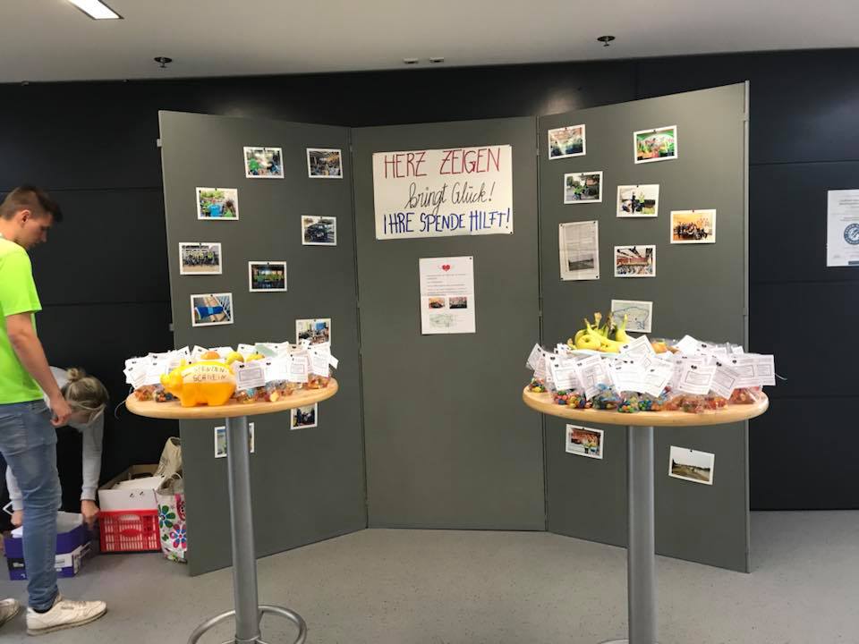 LetsRideForHope's tweet photo. Wir waren gestern beim letzten Heimspiel der Basketball Löwen Braunschweig und durften dort ein paar Snacks anbieten. Dank großzügiger Spenden konnten wir mehr als 500€ sammeln. Vielen Dank! https://t.co/rQUzMARYX1