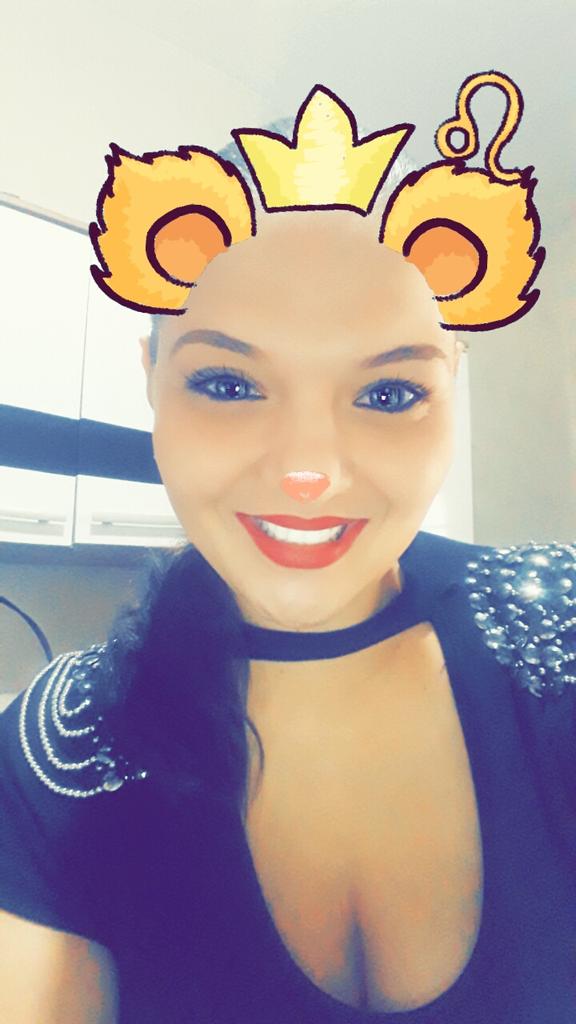 jessikananda22's tweet photo. Ela e de Leão 🦁 booaa tardeee ❤😙😙😍😍 https://t.co/x0sz8T0zYv
