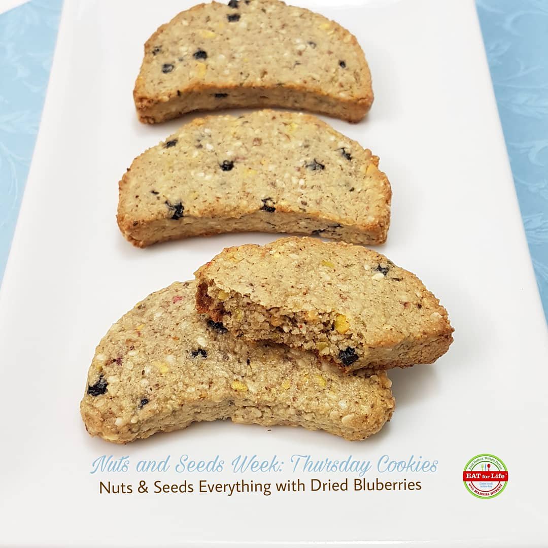 marsha_hebert's tweet photo. Nuts and Seeds Week: Thursday Cookies - Nuts &amp; Seeds Everything with Dried Bluberries😊💕🤓#cookies #thursday #sunflowerseeds #hazelnuts #pistachio #sesameseeds #hempseed #blueberries #egg #sugar #glutenfree #dairyfree #noflour #cookie #goodcookie #momlife #eatforlife #healthy https://t.co/y2kUc06rCm
