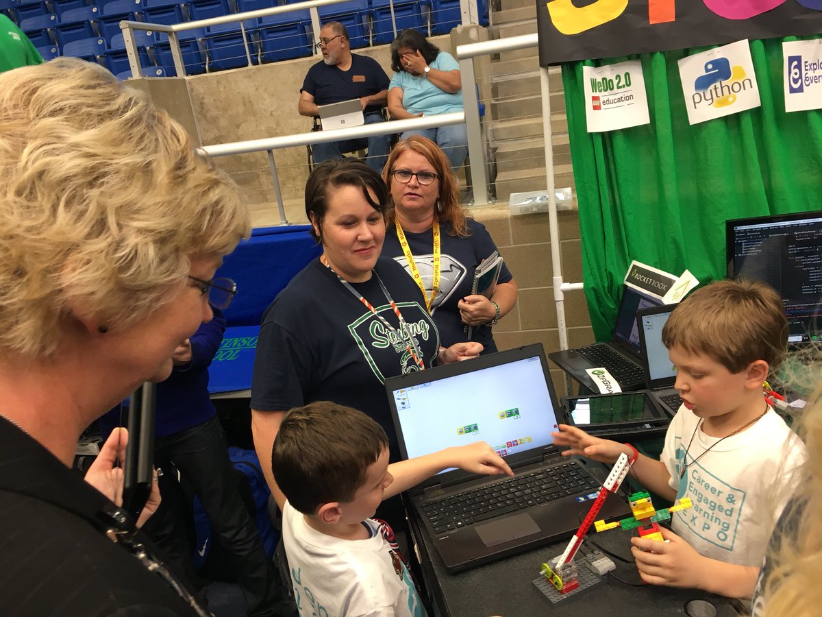 NISDSteubing's tweet photo. #SteubingInspired students showing off what they know at #NISDExpo18 @NISD @Steubing_PTA https://t.co/XB4LHsGlWH