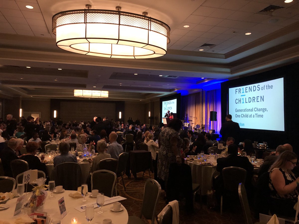 SmallCanBeBig's tweet photo. Packed house tonight for the @FriendsBoston “Friend-Raiser” annual event! Thank you for many years of wonderful work and partnership! We are grateful to work together with you to make Boston a better place for our city’s children. Generational Change. One Child at a Time. https://t.co/If8R92DTiu