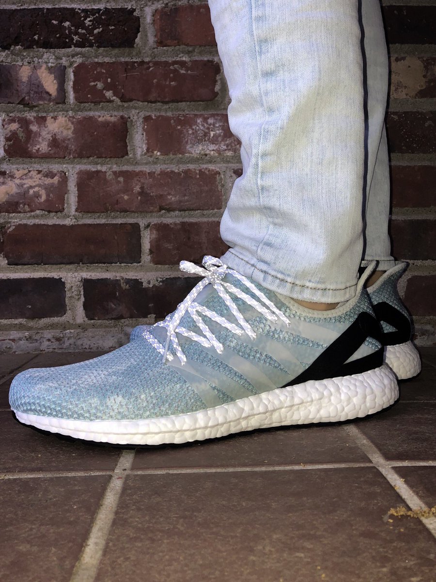 LosernameAndPW's tweet photo. A little different fit from an Ultra Boost, but still super comfy. Looks good on feet and the fit works as well 👟🔥👍🏼
#adidas #boost #AM4PAR #YourSneakersAreDope https://t.co/vuD97qF0DY
