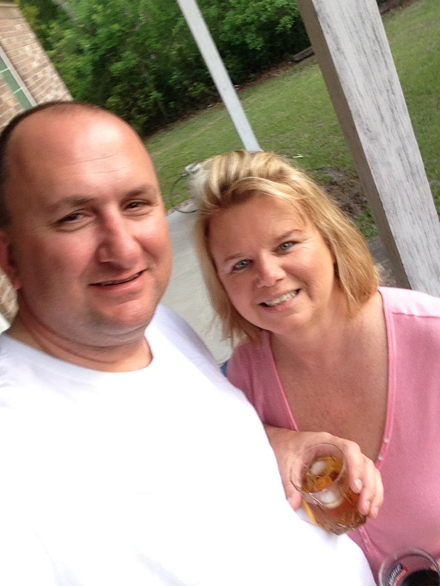 bigdan136's tweet photo. Having a backporch evening with @Cfayerepurposed #southgeorgia #wife #weekend #CincoDeMayo https://t.co/fRJH8LnWrX