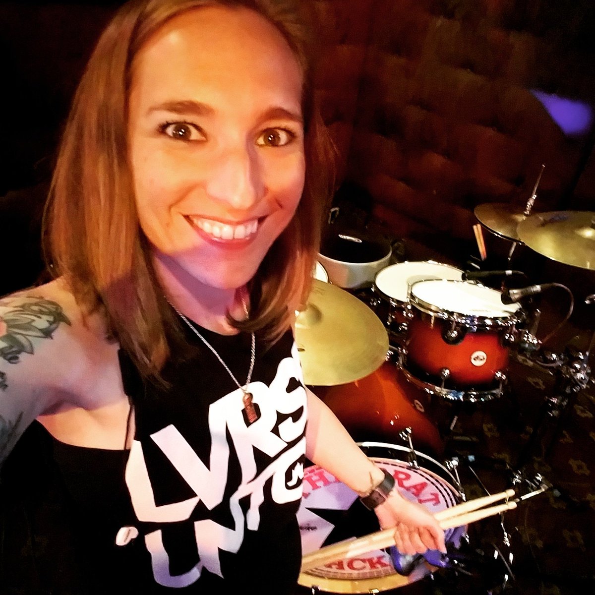 #tbt #throwback #throwbackthursday #drums #drummer #drummergirl @lvrsrlntcs <a href="/DiemondStar/">Diemond Star ®</a> <a href="/dwdrums/">Drum Workshop, Inc.</a> @EvansDrumheads <a href="/ZildjianCompany/">Zildjian Company🌕</a> #cymbals #drumselfie #selfie #giglife #drumlife #inkedgirls