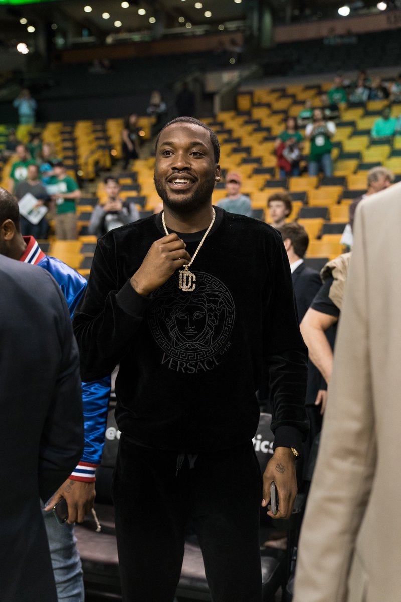 sixers tweet picture
