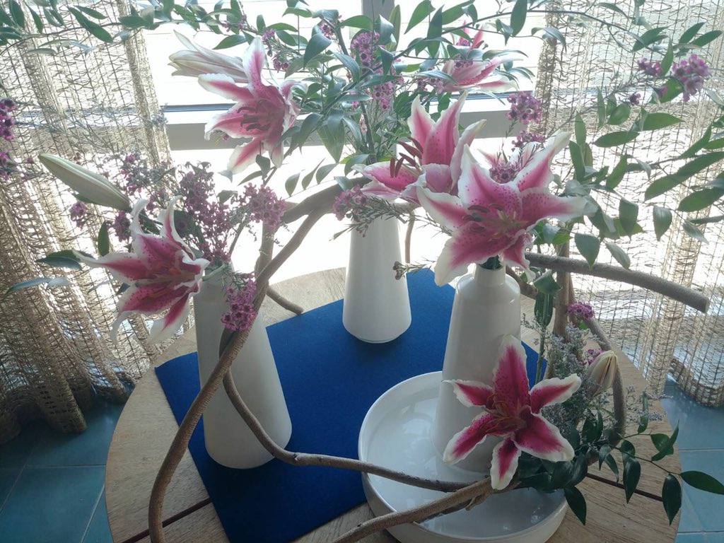 solidstatedc's tweet photo. “The flowers were an expression of [my mother’s] spirit...There were little stories that were told through her flower arrangements that made me understand her heart.” @MGH_8 #SeasonsOfMyMother #SSBevent https://t.co/02IIBE6qQ0