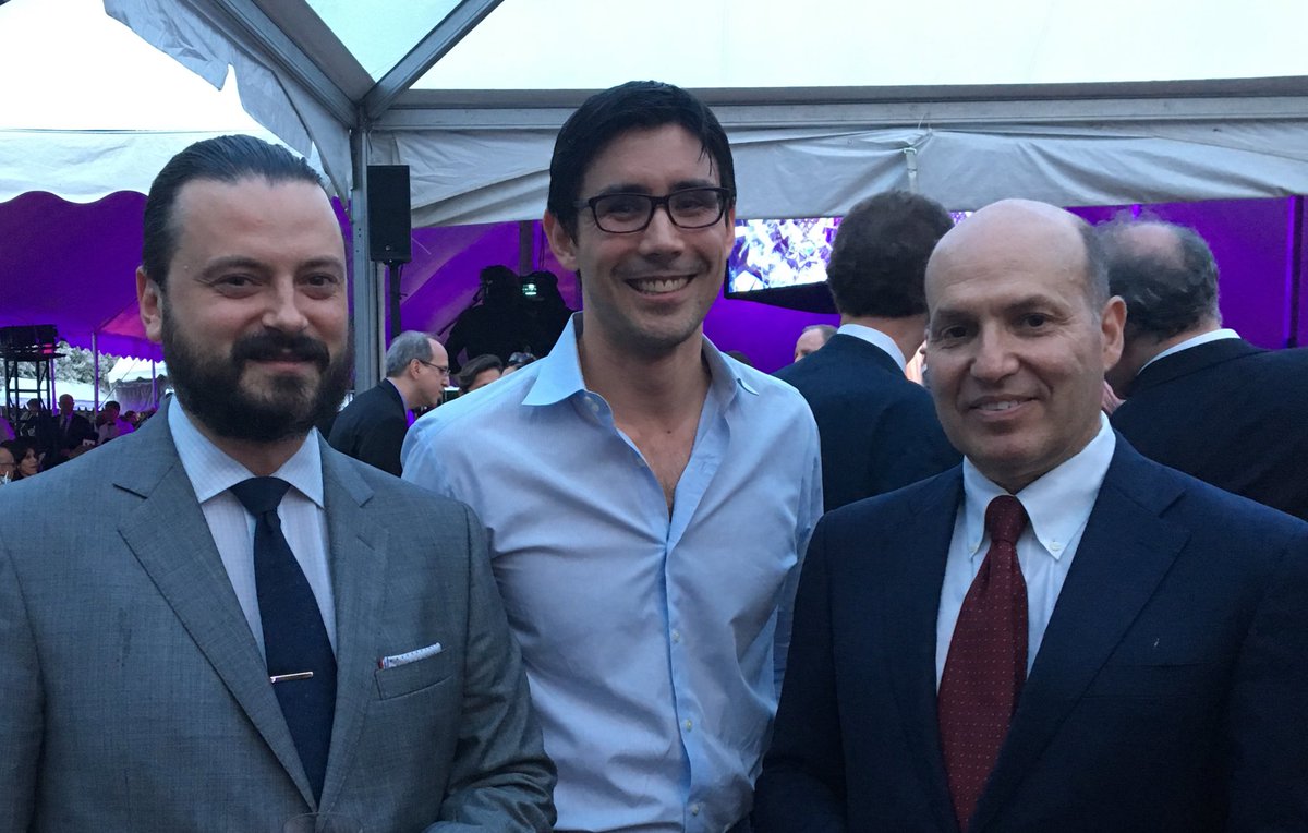 MountSinaiNeuro's tweet image. #Neurotrauma neurosurgeon Dr Zachary Hickman, #neurocc neurologist Dr Cappi Lay, and chairman, @JoshBedersonMD at the #MountSinaiCrystalParty. @MountSinaiNYC