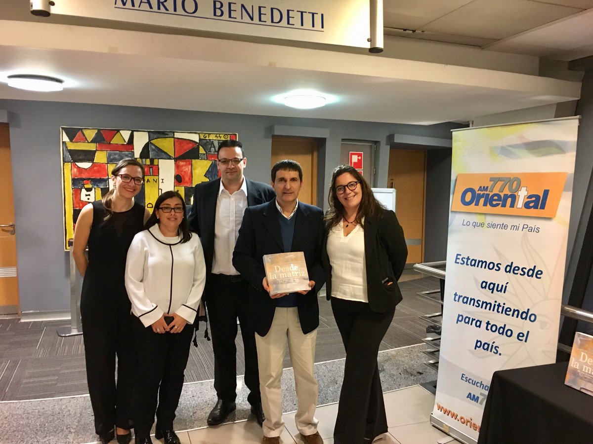 Participando en Evento cultural San Felipe y Santiago y presentación del Libro “Desde la matriz” 400 años de la @iglesiauy @ICM_uy ! Muy buena idea Cardenal @DanielSturla historia e imágenes ! Gracias a Natalia, Paulo y todos los que trabajaron en este proyecto !!!