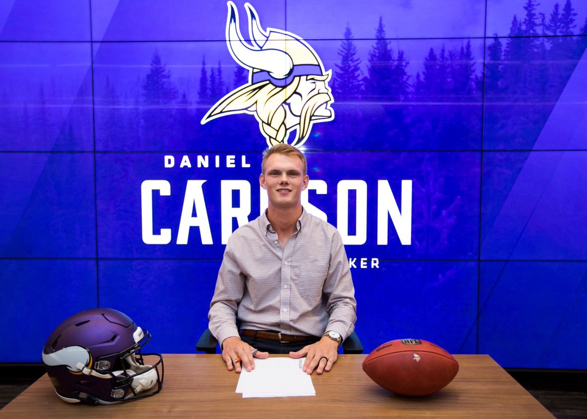 DanielCarlson38 tweet picture