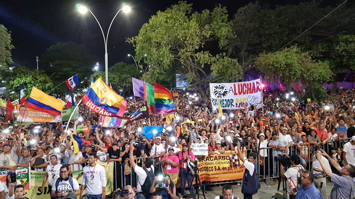 petrogustavo's tweet photo. Santa Marta en este momento, inmensa https://t.co/a3Fxqso6OK