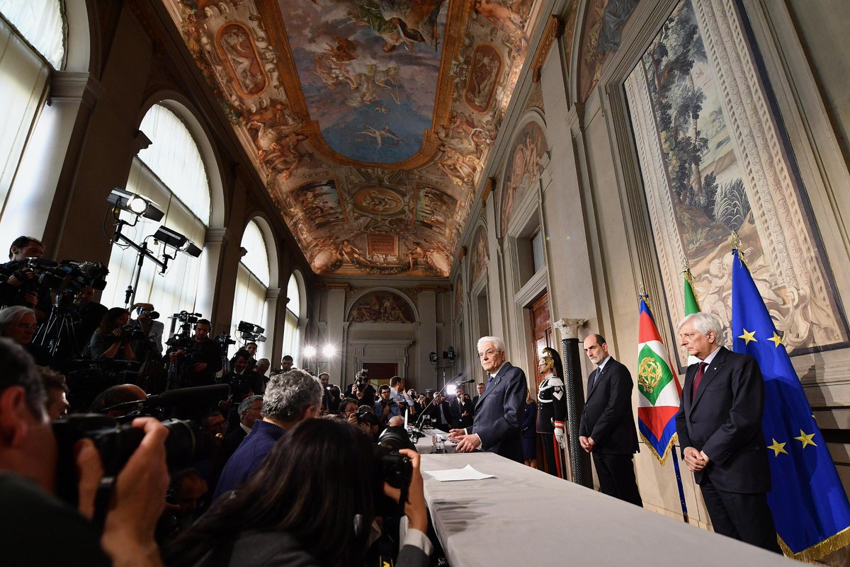 webpolisnet's tweet photo. S’intravede all’orizzonte l’ennesimo #governone. L’enorme distanza tra cittadini e politica sta tutta qui: un popolo di frustrati, sempre più lontano dalla politica, che non vedrà mai il proprio voto espresso in un governo. #governoditregua https://t.co/7H2WnSnzX3 https://t.co/3Cgyrpah1j