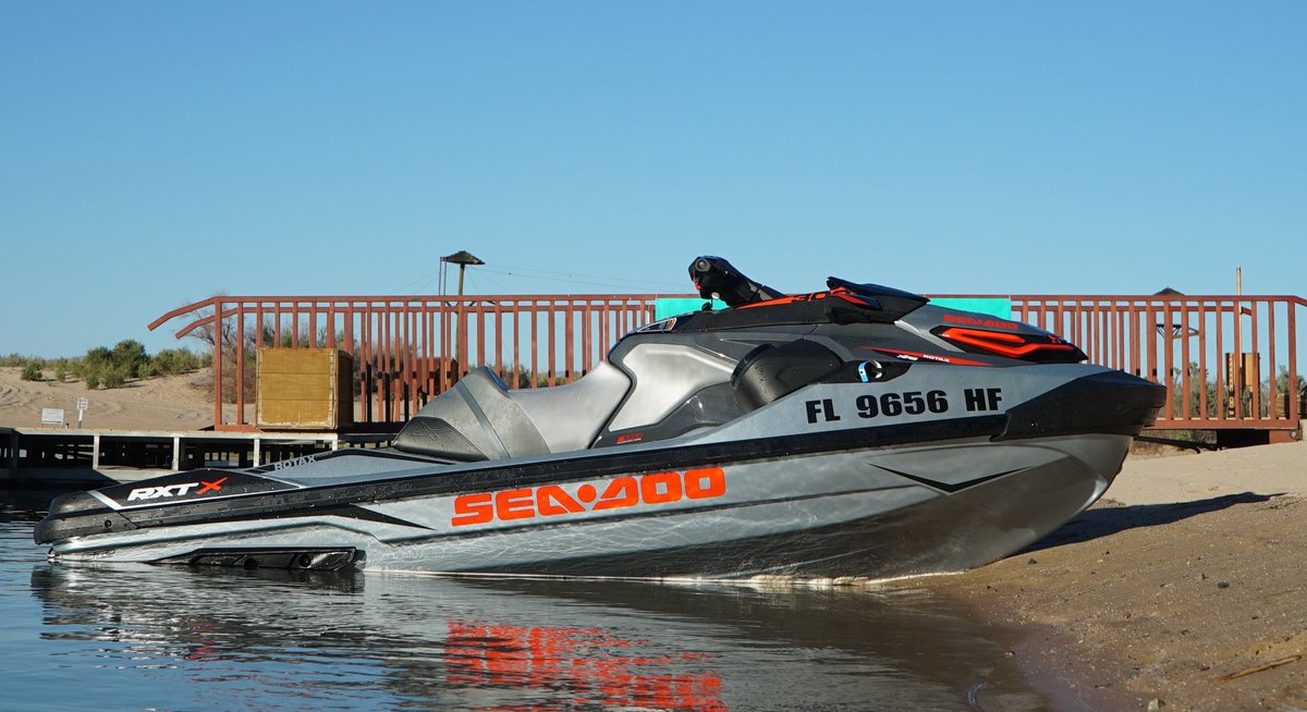 BRPSeaDoo's tweet photo. Its championship racing pedigree is evident in every detail of this 300hp musclecraft. Who has one?
#SeaDoo #SeaDooLife #musclecraft #champion https://t.co/kzGdmEUibz