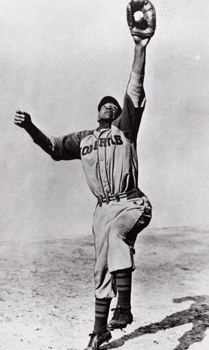 KyleMcNary's tweet photo. In 1952, when Buck O'Neil was 40, he led the league in fielding% at .988, was 12th in batting @ .333 average, with 12 doubles, 1 triple, 5 hrs &amp; 37 RBIs in 171 at bats; in a full MLB season of 550 abs, those numbers would extrapolate to 183 hits, 39 doubles, 16 hrs &amp; 119 RBIs. https://t.co/j2Zc1k1kwL
