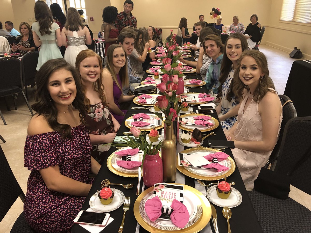 randypittenger's tweet photo. Honoring our awesome Belton Magic Belles at annual banquet tonight! #BMB1718 #WeAreAllTigers #ILoveBelton https://t.co/G9p3i93Lmt