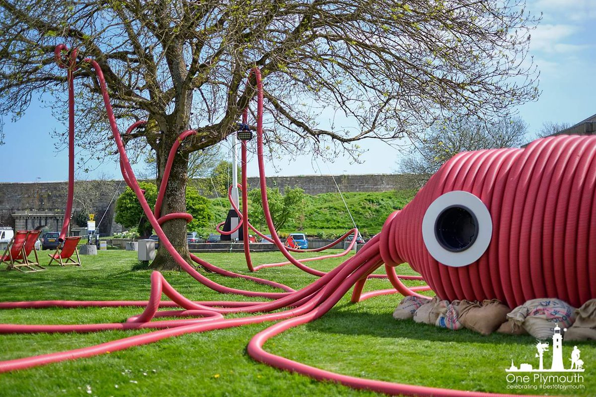 Pop down to the <a href="/RoyalWilliamYd/">Royal William Yard</a> over the weekend. The Giant Squid Art installation has made an appearance! This huge squid also has a fun feature... 🦑