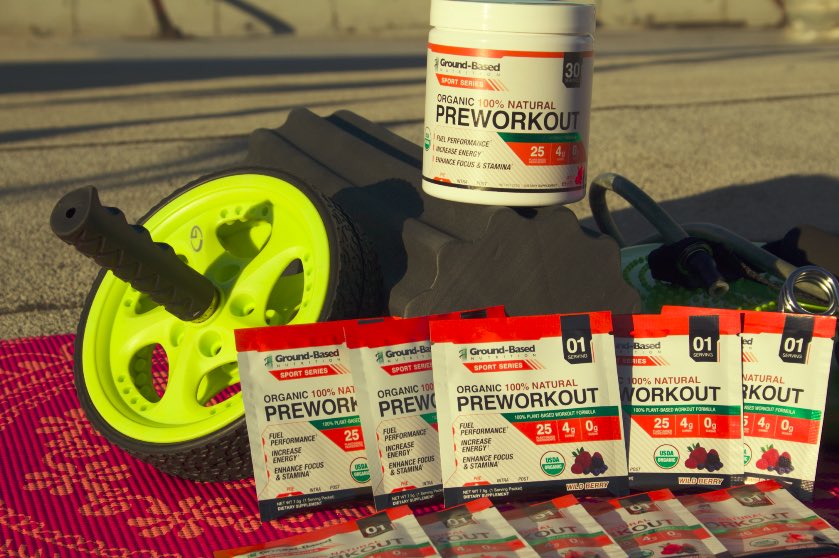 GroundBased's tweet photo. Do YOU know what’s inside our Organic #PreWorkout? 🍃💪🍇
• Organic #GreenTea
• Organic #GojiBerry
• Organic #MatchaTea
• Organic Caffeine #GreenCoffeeBean
• Organic #Pomegranate Juice
• Organic #RedBeetJuice
• Organic #RedBeetRoot
• Organic #Acai! https://t.co/uLY8smhNQE