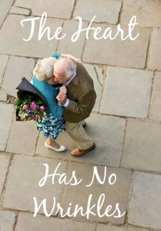 Senioropolis's tweet image. The Heart has not Wrinkles. #retirement​ ​#aging #agingparents​ #retirementhomes ​#babyboomers​ ​#caregivers #nurses #selfcare #seniors
