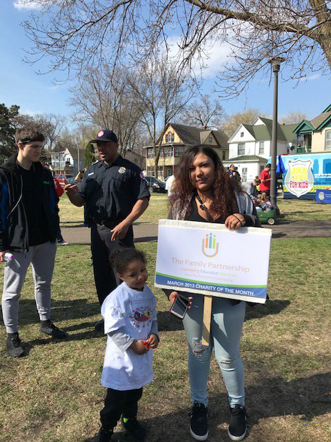 FamilyPartner's tweet photo. #TheFamilyPartner Four Direction Family Center preschoolers had a great time at the Native American Month Kick-Off Parade. For more info about our Multicultural Therapeutic Preschools click here https://t.co/BDLNIORAJR https://t.co/gUVHIXLRFk