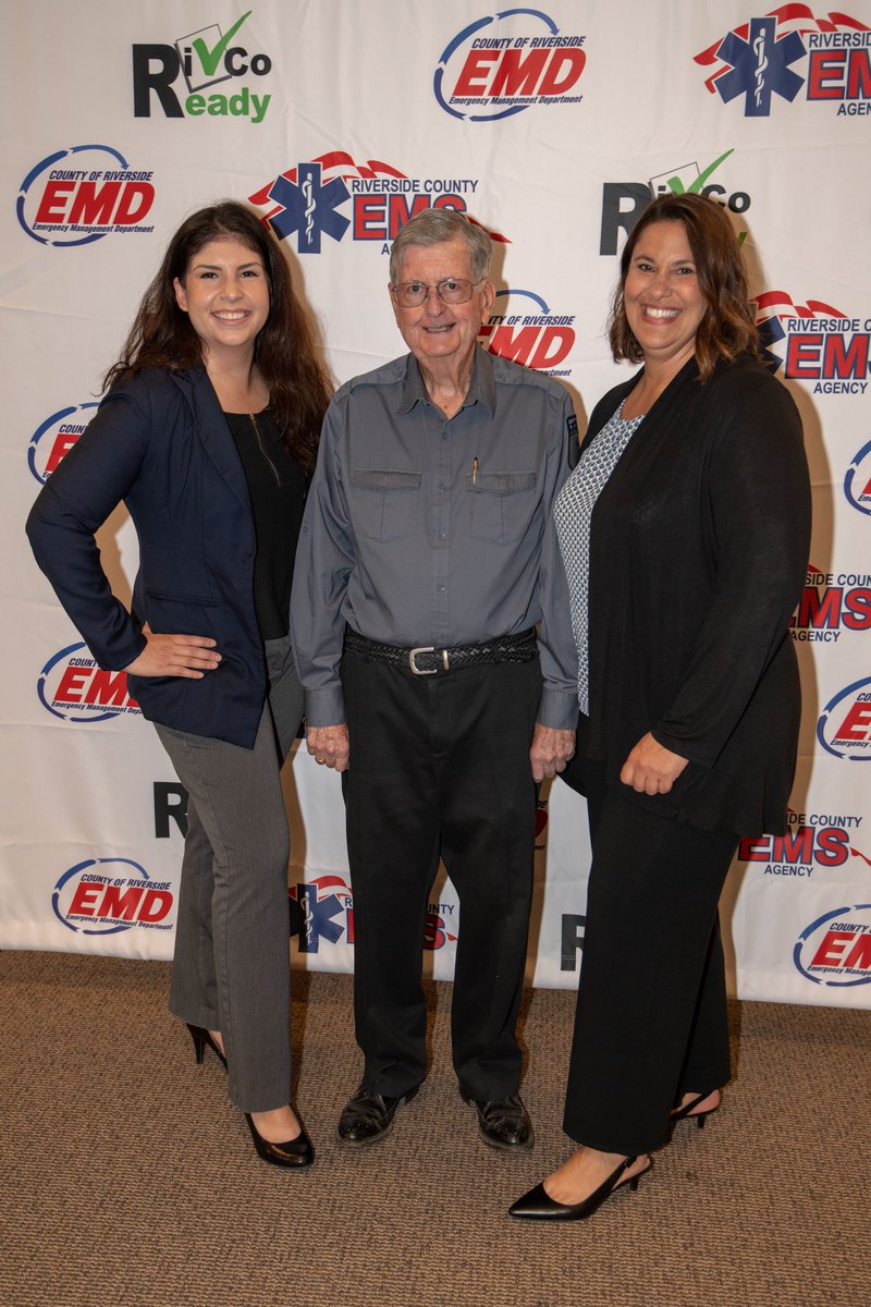 RivCoReady's tweet image. BIG thanks to EMD's volunteers who bring highly-specialized skills that make us better prepared. Plan together, respond together, recover together. We can't thank you enough. #Volunteer #VolunteerAppreciationDay