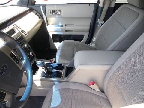 183Auto's tweet image. Beautiful 2009 Ford Flex! 24 miles to the gallon HWY! #thirdrowseating #comfort #luxury #gassaver #fordflex #flex #quality #carpool #carguy @AustinAutoCars @LostPinesToyota