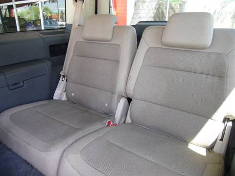 183Auto's tweet image. Beautiful 2009 Ford Flex! 24 miles to the gallon HWY! #thirdrowseating #comfort #luxury #gassaver #fordflex #flex #quality #carpool #carguy @AustinAutoCars @LostPinesToyota
