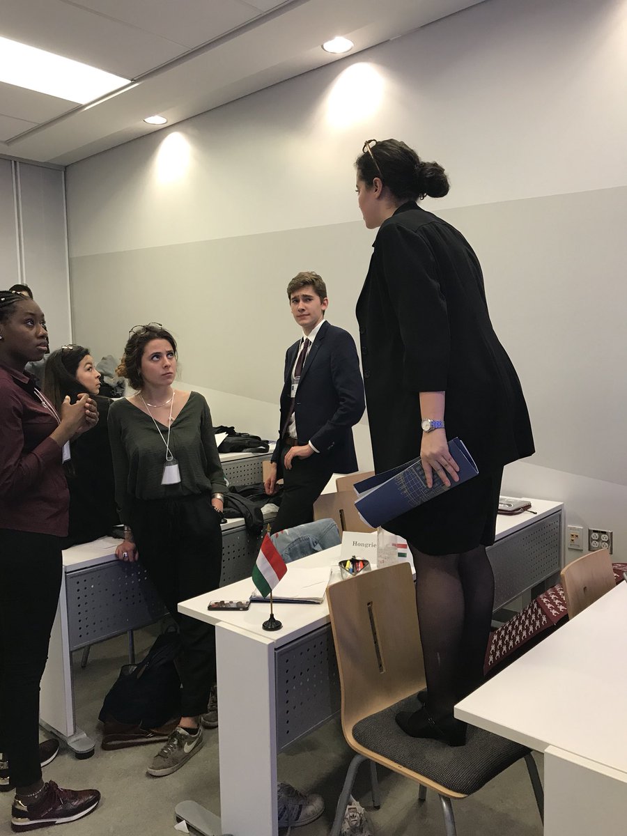 Illuminatis SCUE tweet media