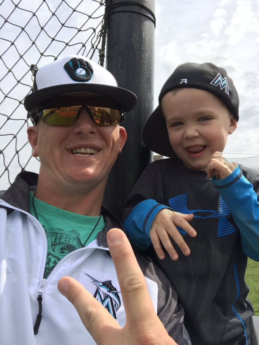 FairfieldMarlin's tweet photo. We killing it!! #BatManNRobin #MarlinFam https://t.co/SMrpLefSPx