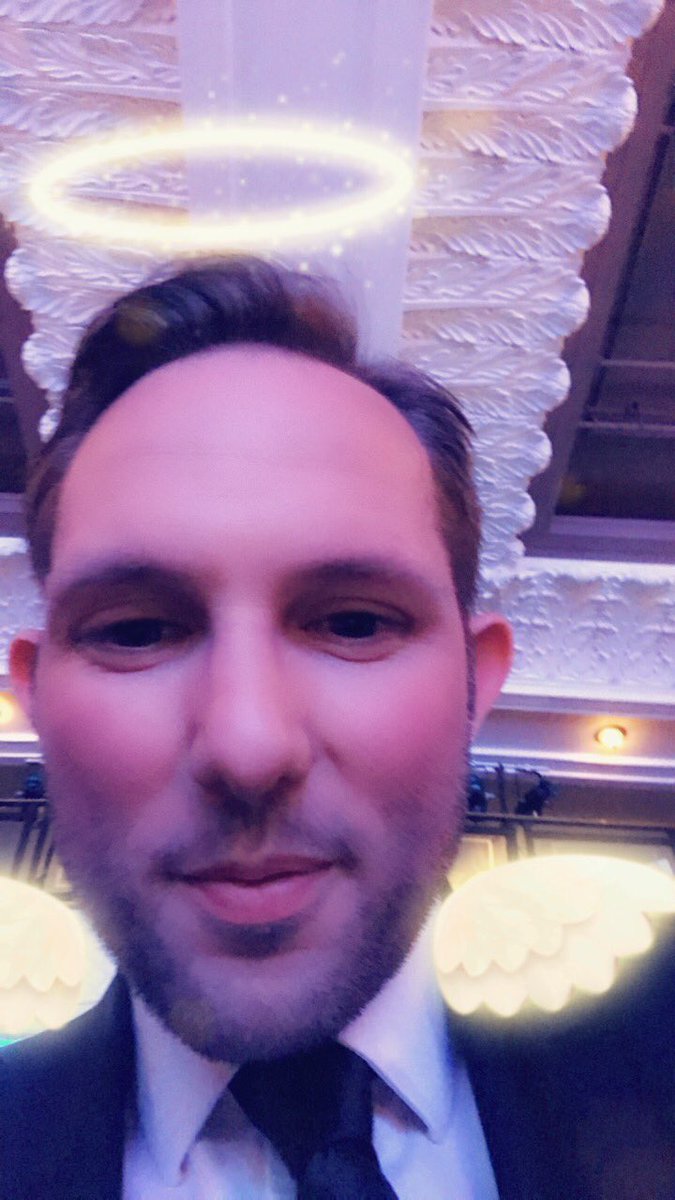 HarringtonStarr's tweet photo. How could you say no to this face?! #RecruiterAwards @RecruiterAwards #angelswinprizes #starrlife https://t.co/cl5RGt3Aax