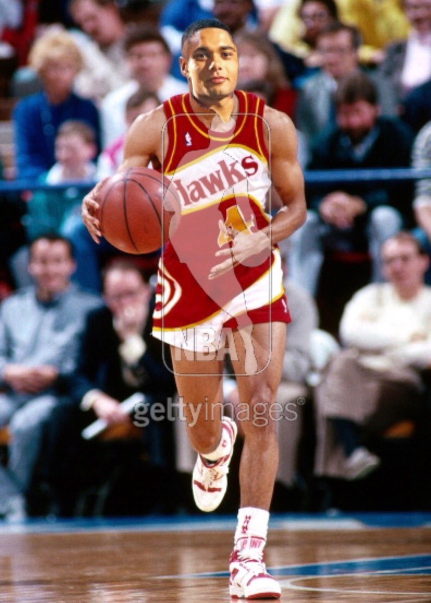 39Ballsketit's tweet photo. Breaking News: @yung_viz_gates decided he retired too early, and is planning on making another appearance in the semi-pro basketball league. Do you think Vaughn still got the touch???🏀🏀 #lilmanthatcanplaythebigmanspot https://t.co/S5zRfdVoQI