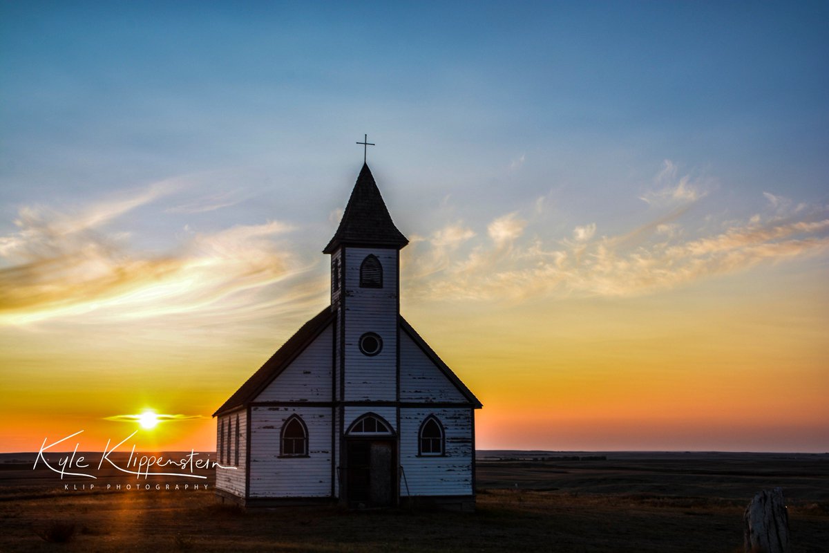 klipphoto's tweet photo. This church is still standing after 100 years. @Saskatchewan #sask #exploresask #yoursask #saskatchewan #explorecanada #PRAIRIES #RUREX https://t.co/WfbiH0WdRF