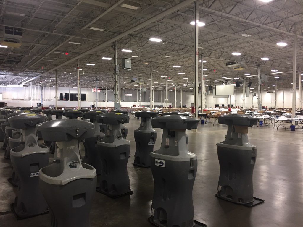 Dons_Johns's tweet photo. That's a whole lot of handwash stations! We sent over 70 handwash stations for the 2018 Food Fight. Proud to be supporting such a great cause! https://t.co/sE5roATCkR https://t.co/2g8cHg1Lmv