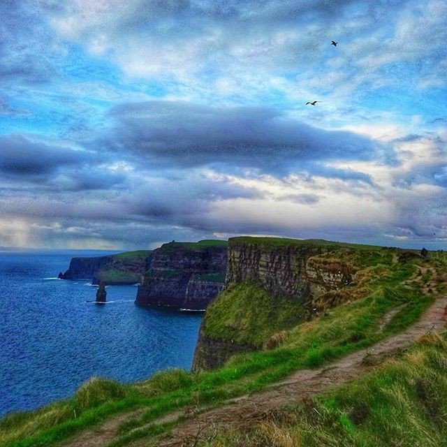 Reposting @egtours 

 #cliffsofmoher #wildadlanticway #descoverireland #ireland #irish #thursdaymotivation #linksgolftours #linksgolftravel #travel #travelblogger #travelphotography #touroperator #egtgolftour