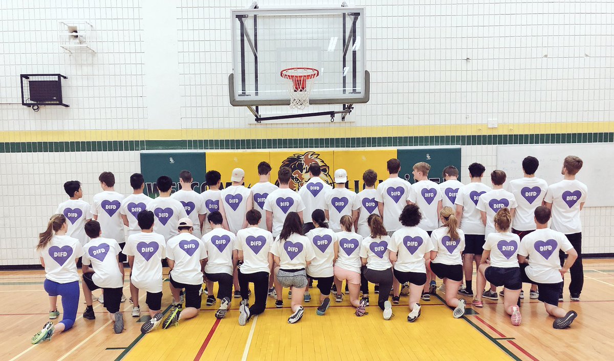 MizPort's tweet photo. Weights for Wellness raised $888 today for the Royal Ottawa &amp; the DIFD charity. Thanks to Luke Richardson, @difdroyal &amp; the Sens Foundation for coming out to support this great event &amp; help us promote the importance of physical activity and wellness!!  What an amazing initiative! https://t.co/zE5ZidPzDS