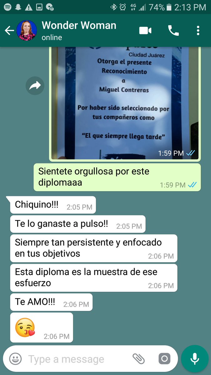 mikeicm0's tweet photo. Como cuando tú mamá no lee lo que dice el diploma 😂😂 https://t.co/qGt8YkxfH8