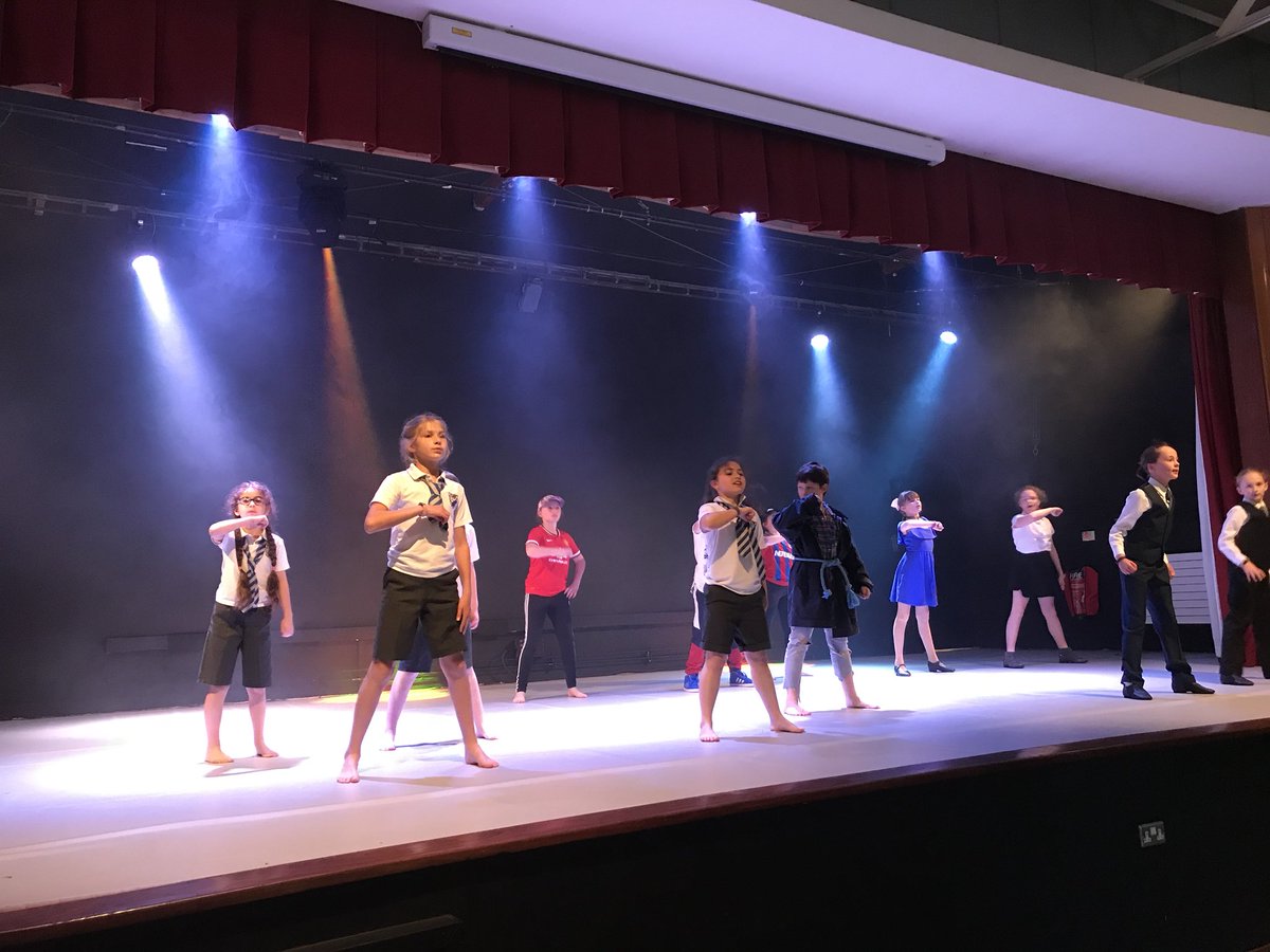 A sneak preview from our tech run through this week with our primary schools. Roll on Spring Dance 2018 <a href="/Beacon_Academy/">Beacon Academy</a>  @CrowboroughLife