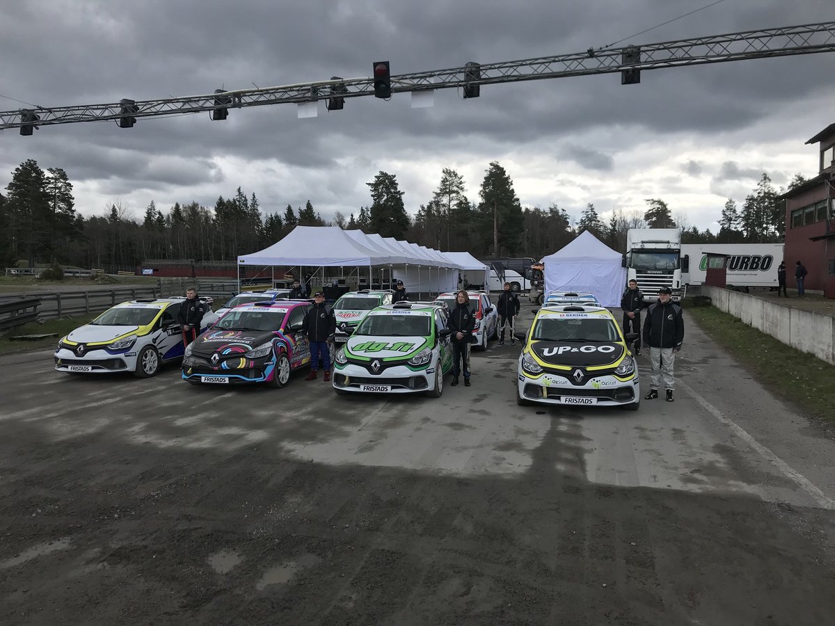 CoxMotorsport's tweet photo. I am proud to release the look of my 2018 @RX_Academy race car. I love standing out and that is what I’m going to do this year. Bring on race 1 at Holjes this weekend. #Holjes #rallycross #RXAcademy #TASLO #AWS https://t.co/iYgOUNWbig