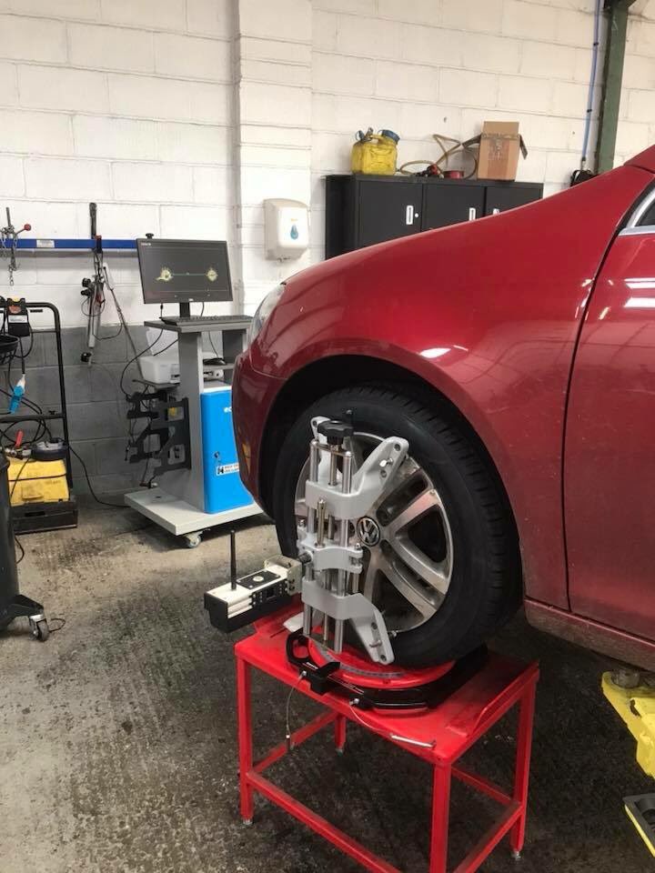 smithsgarageuk's tweet photo. Golf in having 4 wheel alignment today. https://t.co/Nx8zRZS8rA