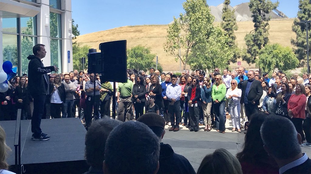 NetApp's tweet image. #NetAppDVC celebration with employees kicks off with our Visionary Data Center (VDC) grand opening