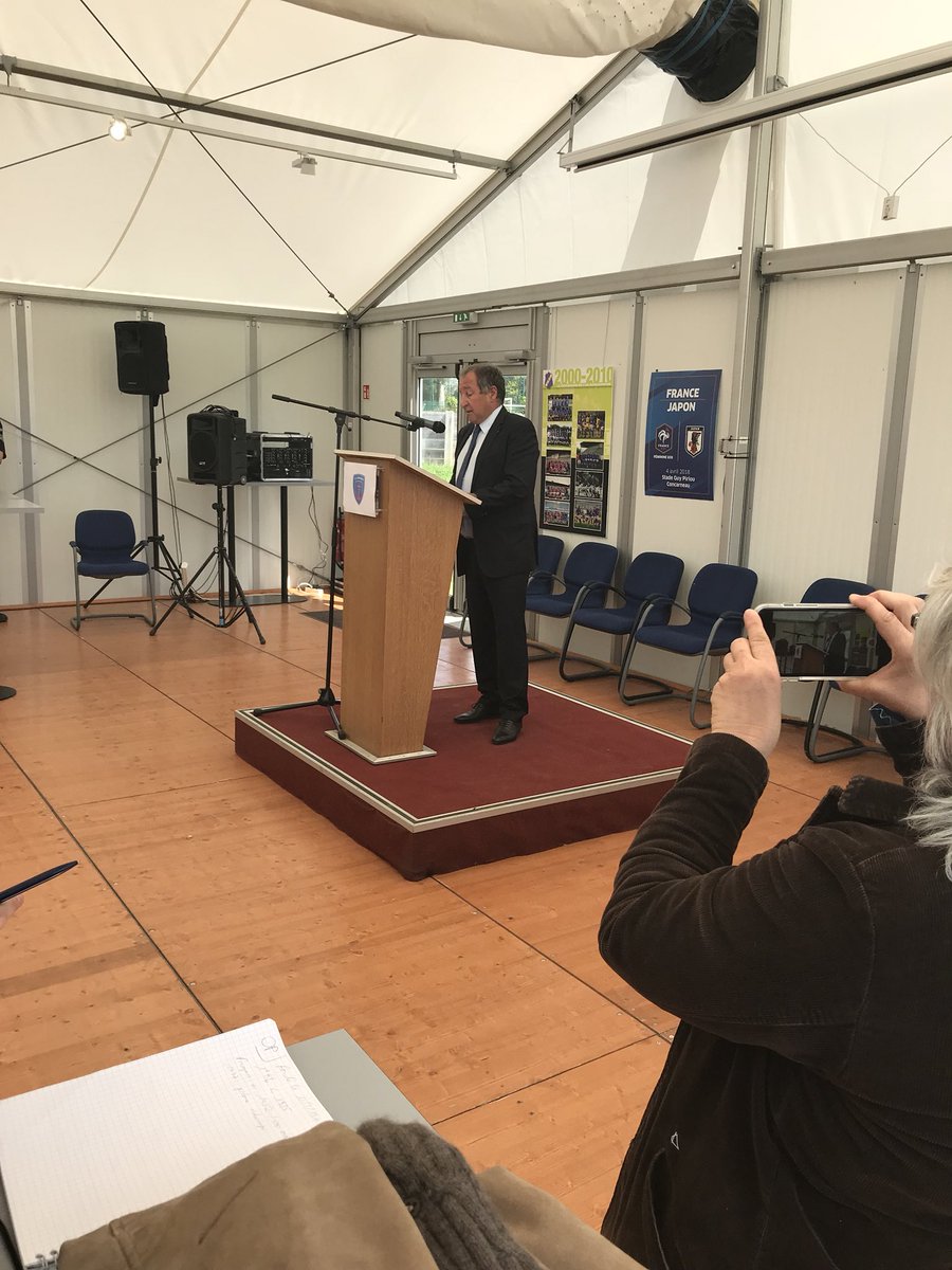 LePrevostLe's tweet photo. Inauguration des nouveaux vestiaires de @USConcarneau . Bravo au Président @jacques_piriou pour son discours et merci @villeconcarneau @regionbretagne @LBFoff @PiPouliquen56 pour le soutien. On aura une belle enceinte pour la #FWWCU20 2018 #daretoshine https://t.co/ofWwjUWELu